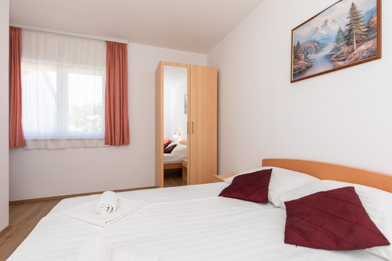 Apartments With Pool Ivana Krk Krk Town Exterior photo