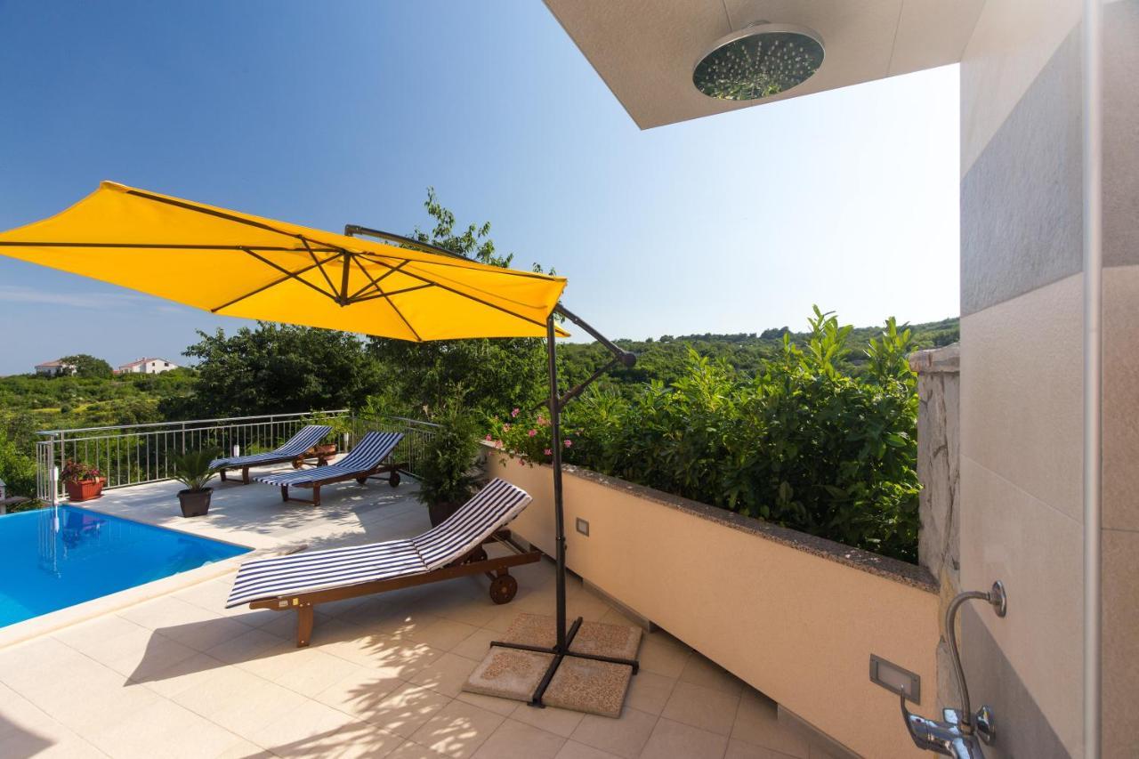 Apartments With Pool Ivana Krk Krk Town Exterior photo