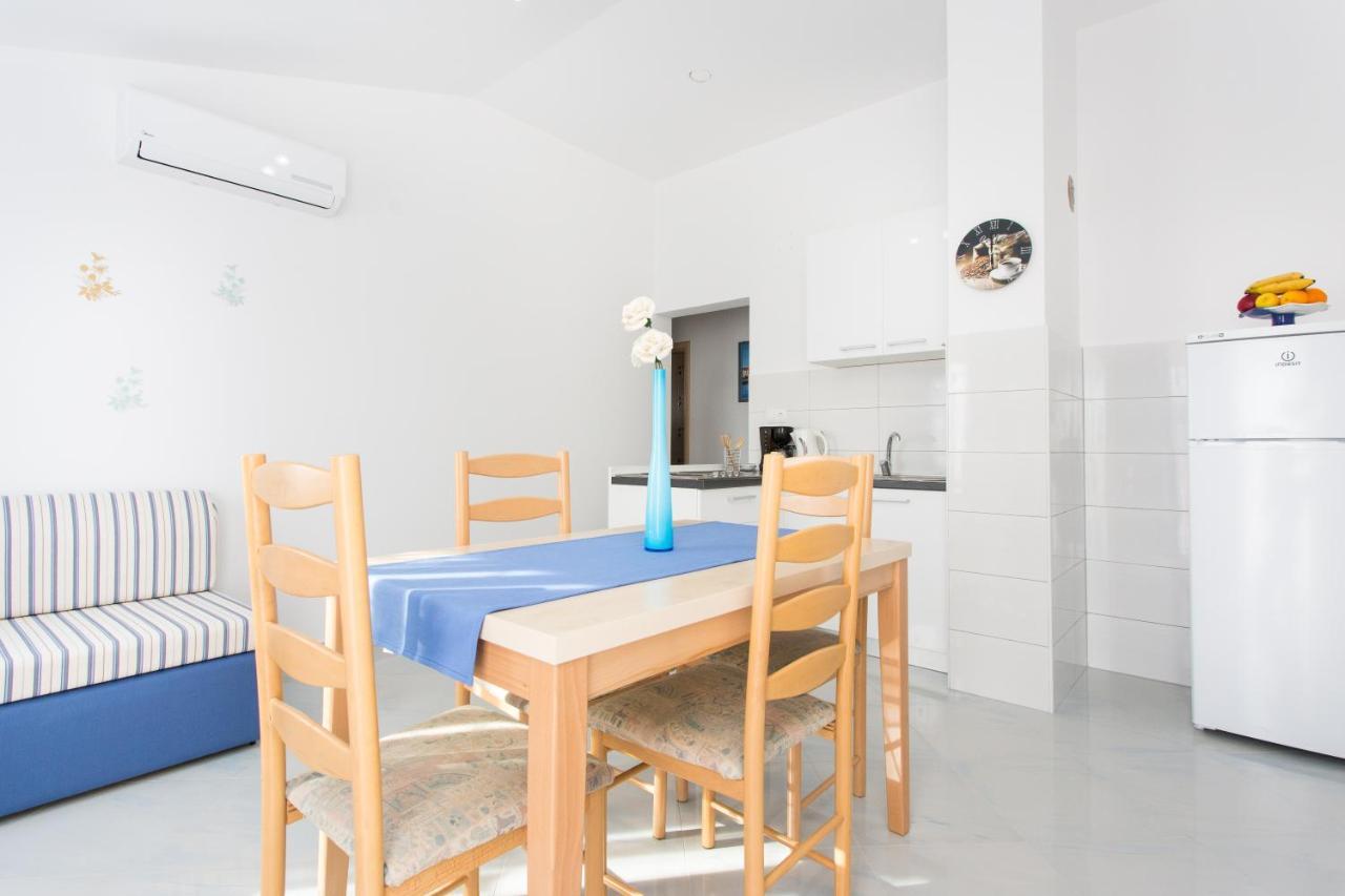 Apartments With Pool Ivana Krk Krk Town Exterior photo