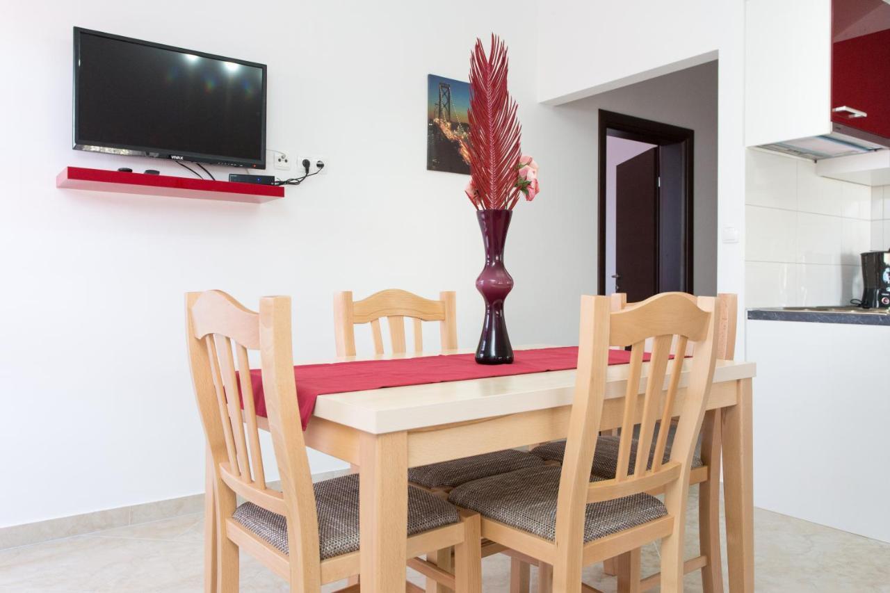 Apartments With Pool Ivana Krk Krk Town Exterior photo