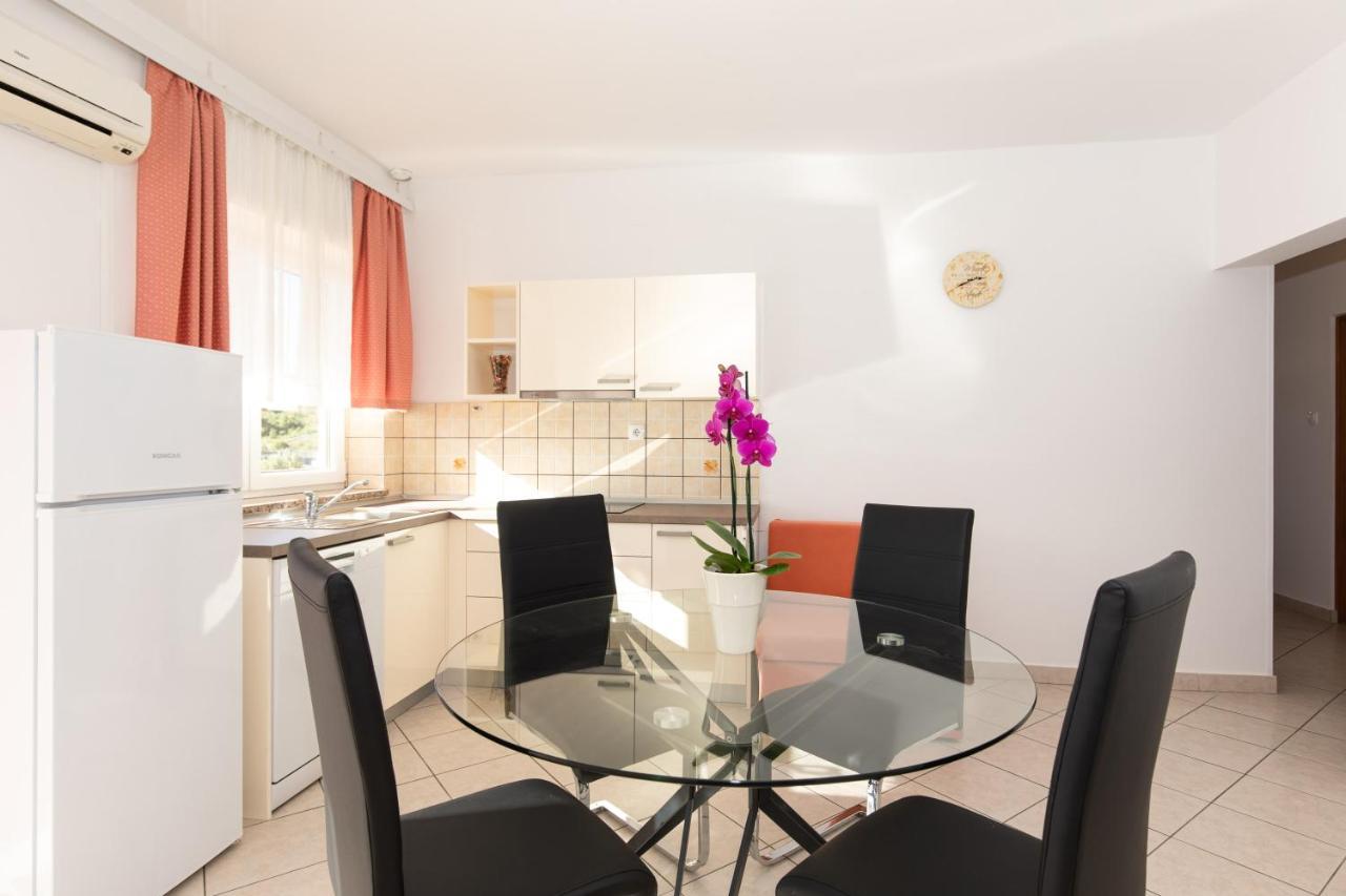Apartments With Pool Ivana Krk Krk Town Exterior photo