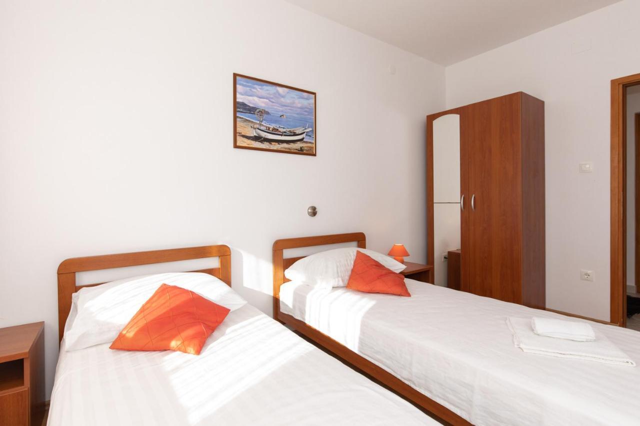 Apartments With Pool Ivana Krk Krk Town Exterior photo