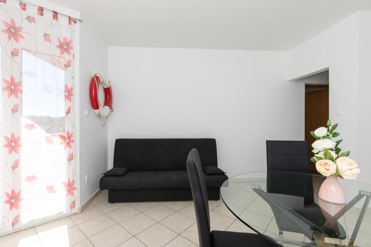 Apartments With Pool Ivana Krk Krk Town Exterior photo
